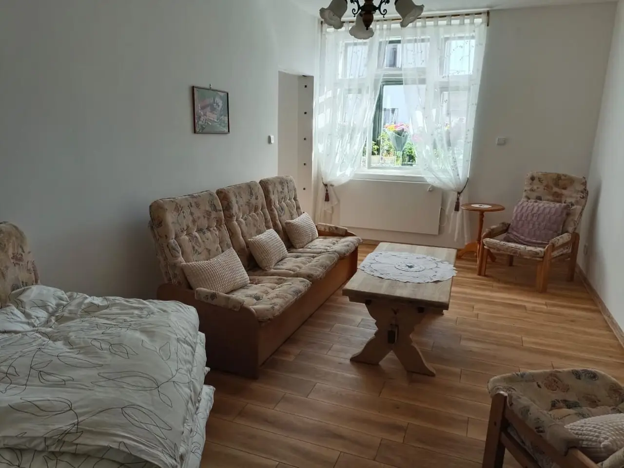 Obývací pokoj s televizí