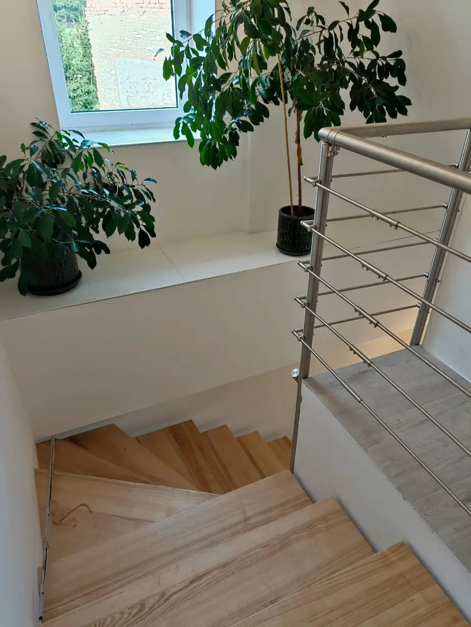 Dřevěné schodiště do patra